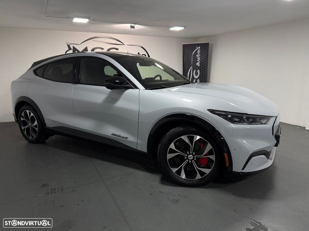 Ford Mustang Mach-E Alargada AWD - 2