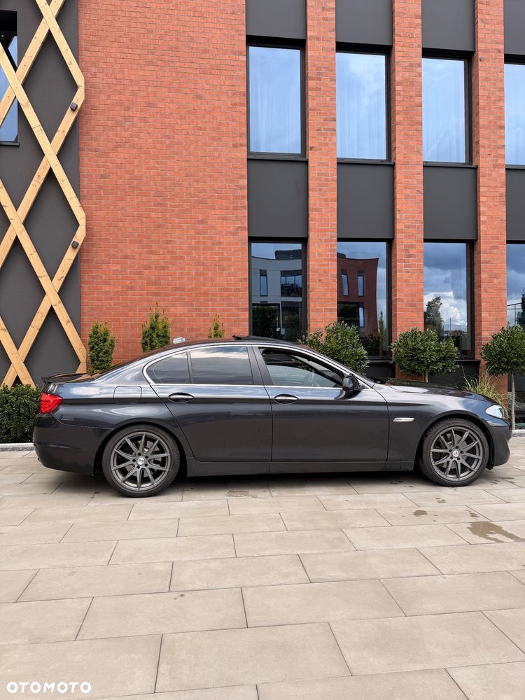 BMW Seria 5 530d xDrive - 21