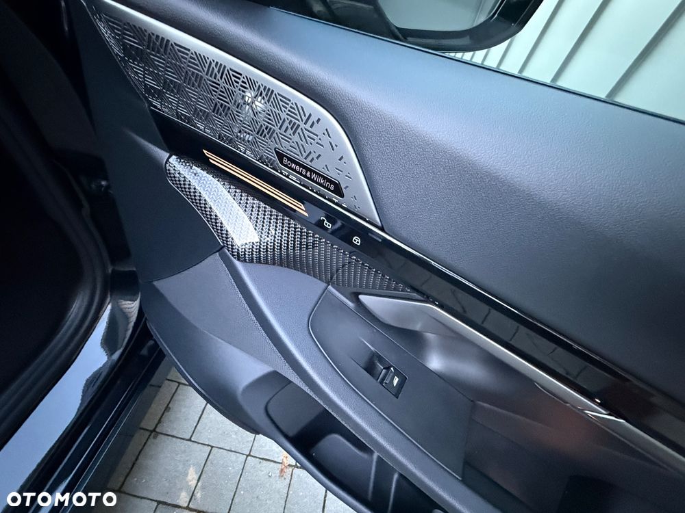 BMW Seria 5 520d xDrive mHEV M Sport - 11