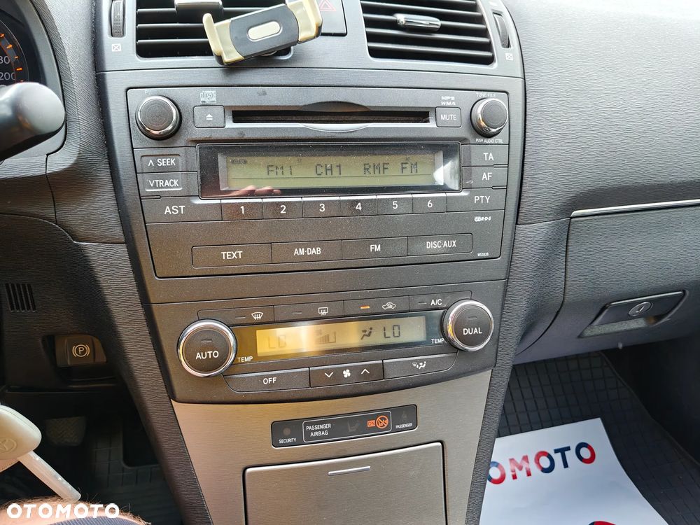 Toyota Avensis 2.0 D-4D Premium - 23