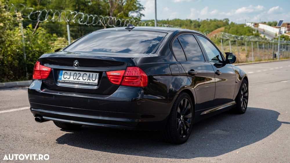BMW Seria 3 320d - 4