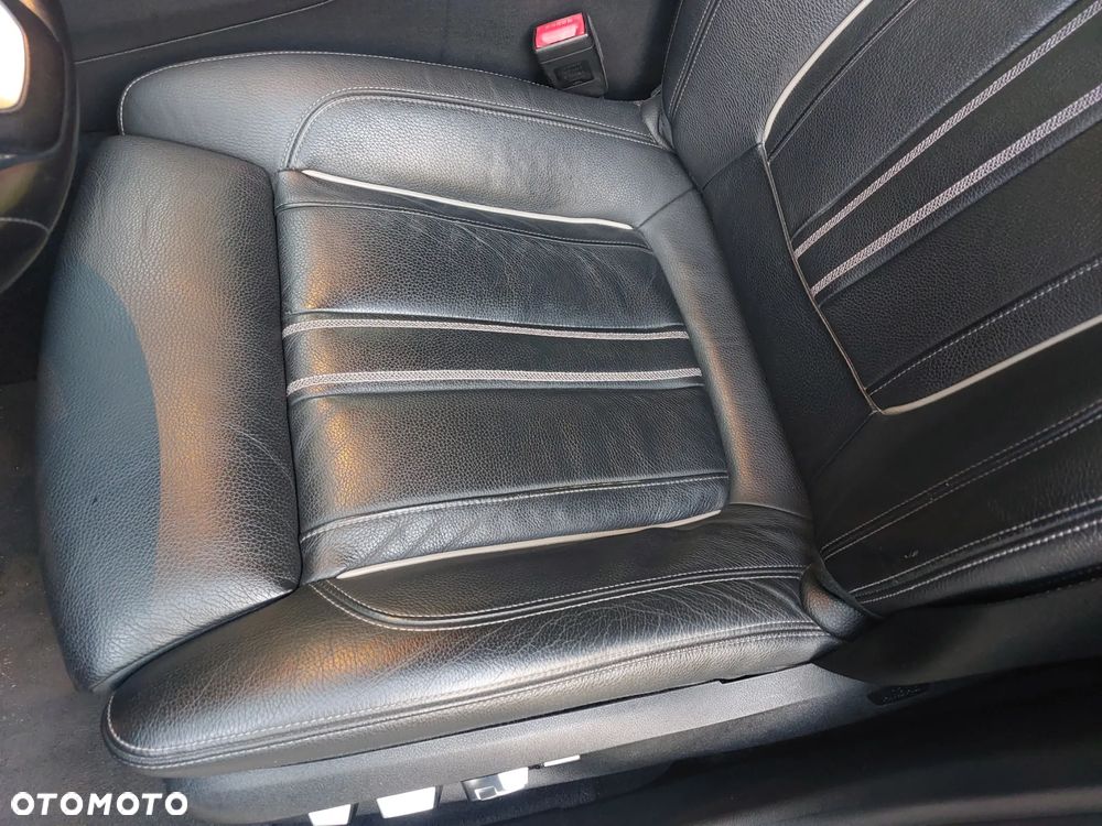 BMW Seria 5 520d Touring Luxury Line - 31