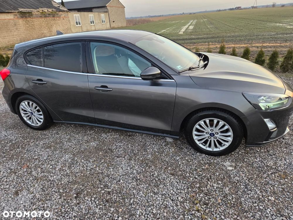 Ford Focus 1.5 EcoBoost Titanium - 5