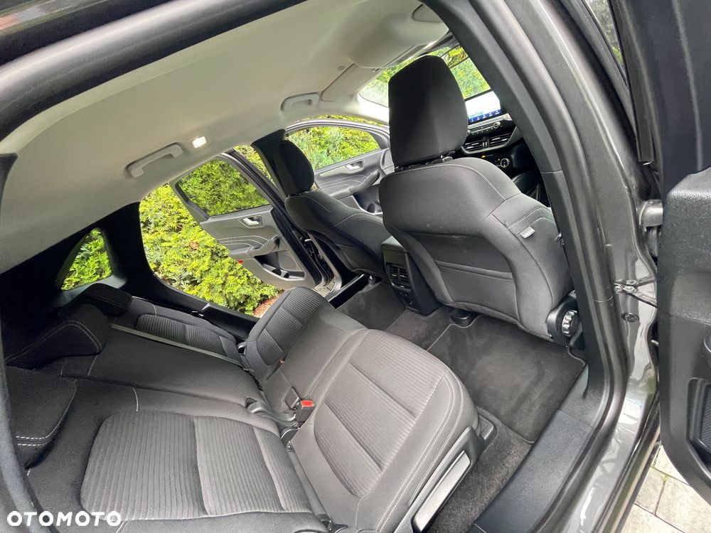Ford Kuga - 27