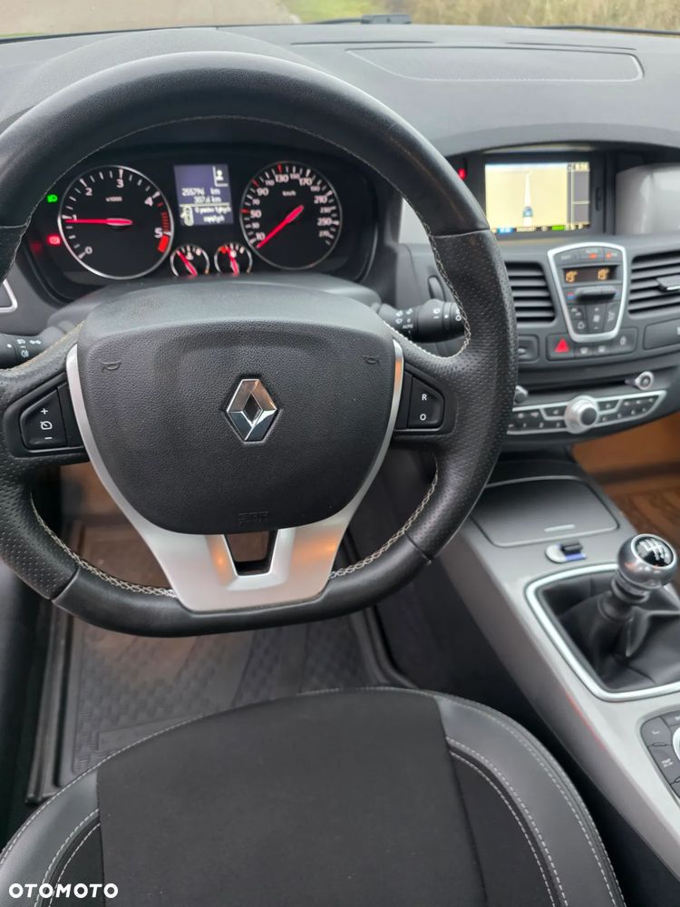 Renault Laguna dCi 110 FAP Emotion - 10