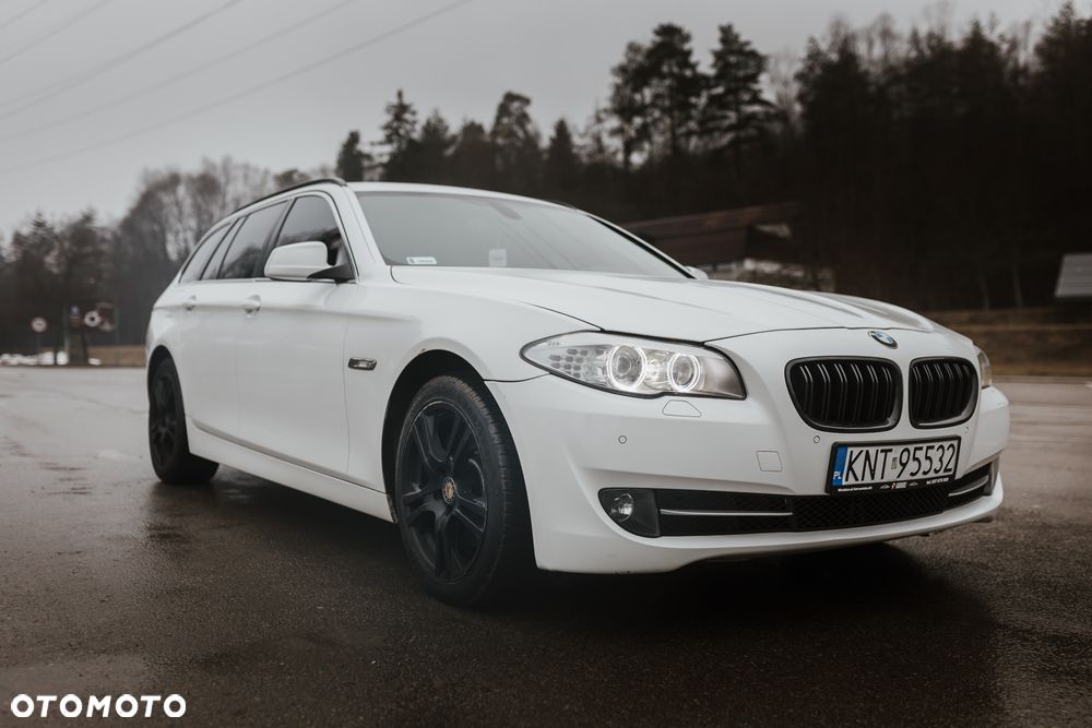 BMW Seria 5 520d xDrive - 18
