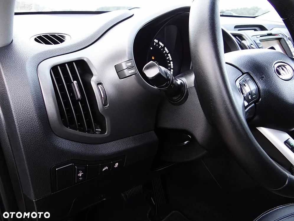 Kia Sportage 2.0 CVVT 2WD Automatik Spirit - 27