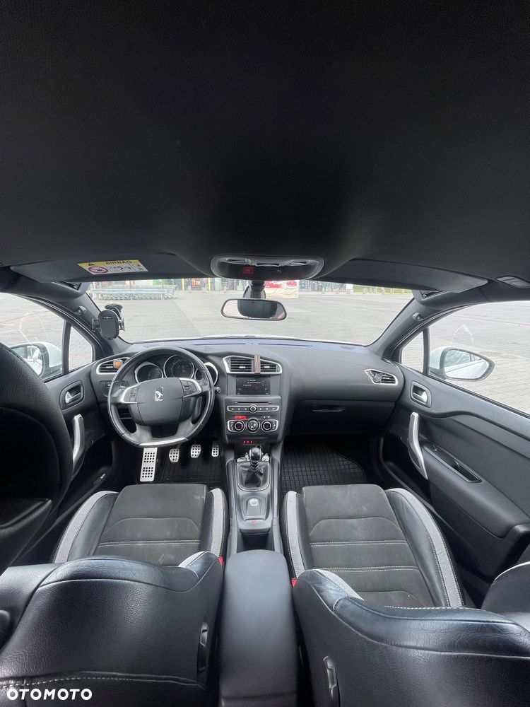 DS Automobiles DS 4 - 7