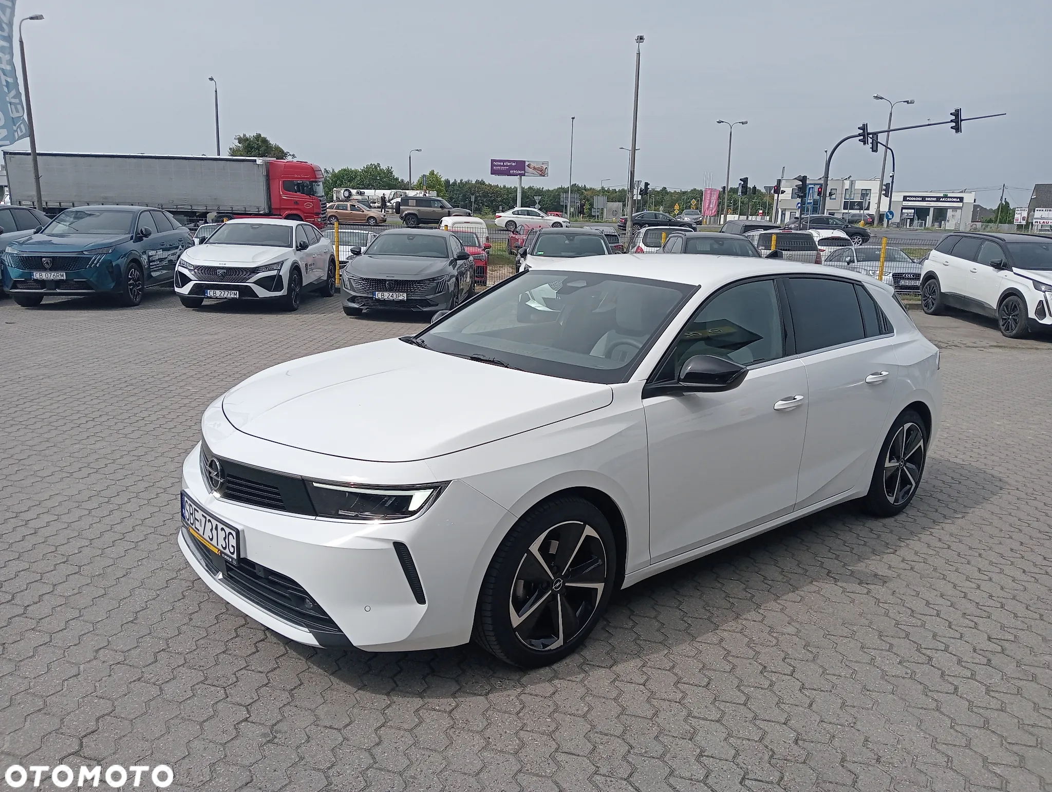 Opel Astra V 1.2 T Elegance S&S - 4