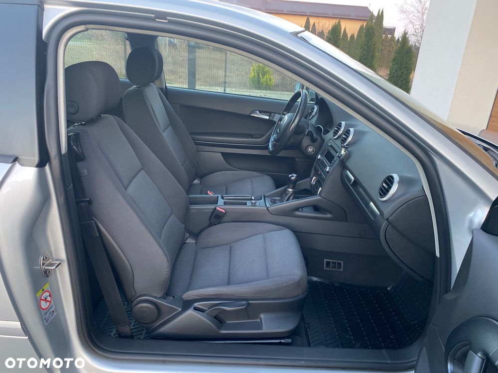 Audi A3 3-drzwiowe 1.4 TFSI Attraction - 37