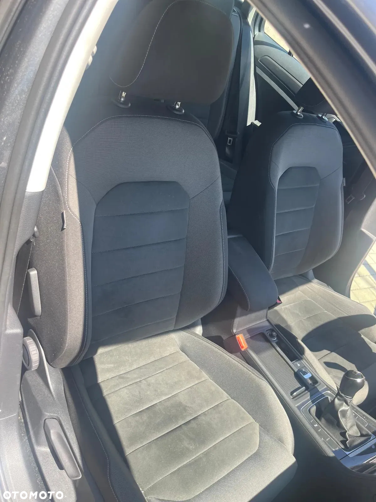 Volkswagen Golf 1.6 TDI SCR Comfortline - 18