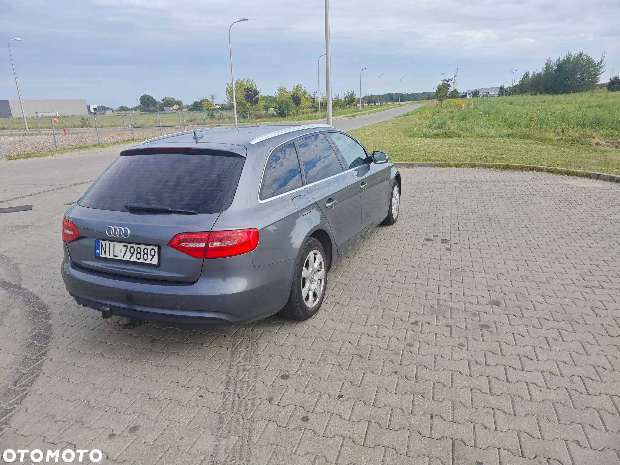 Audi A4 2.0 TDI S tronic - 32