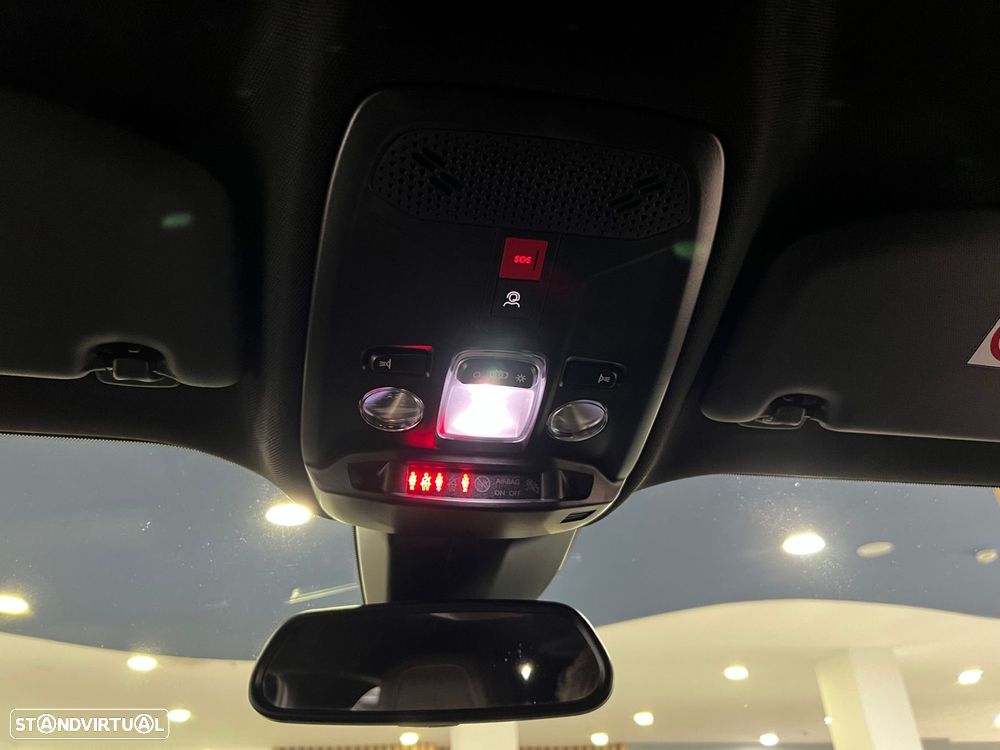 Peugeot 2008 1.2 Hybrid Allure e-DCS6 - 27