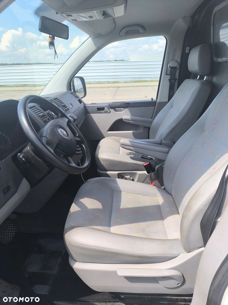 Volkswagen T5 - 15