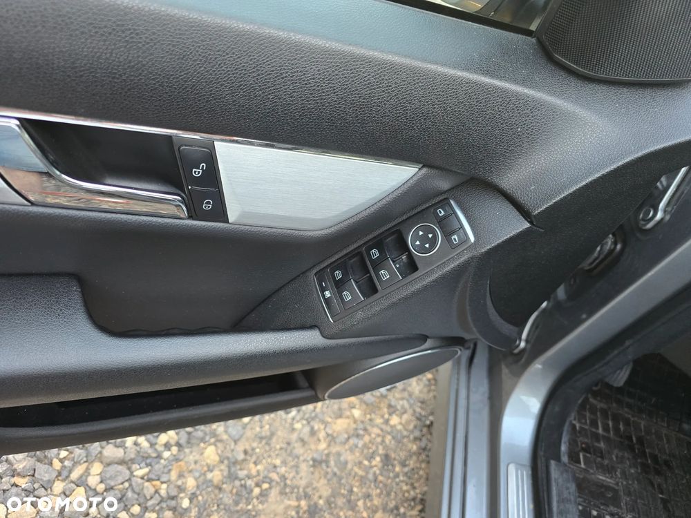 Mercedes-Benz Klasa C 350 CDI BlueEff Avantgarde - 8