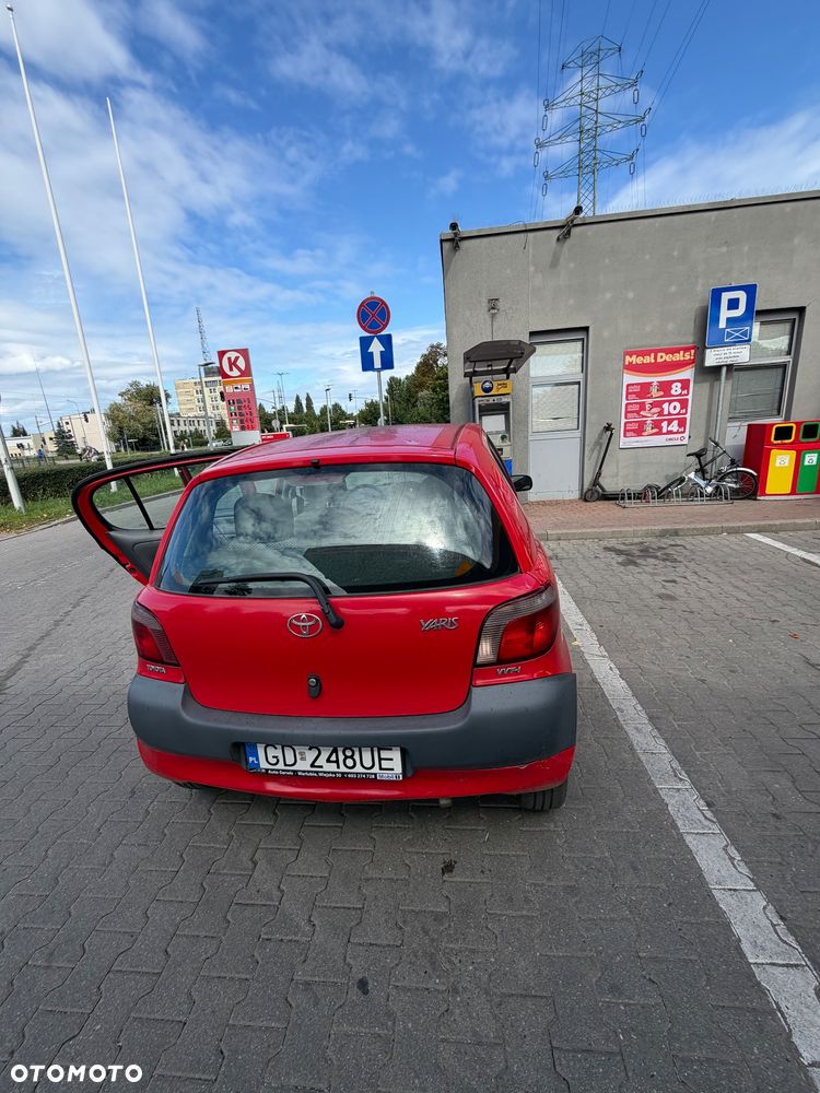 Toyota Yaris 1.0 Base - 3