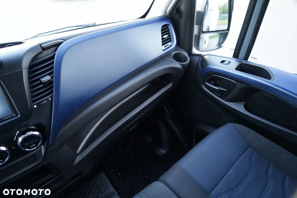 Iveco DAILY 35-180 / SKRZYNIOWY / BLIŹNIAK / HAK / 2017 / - 29
