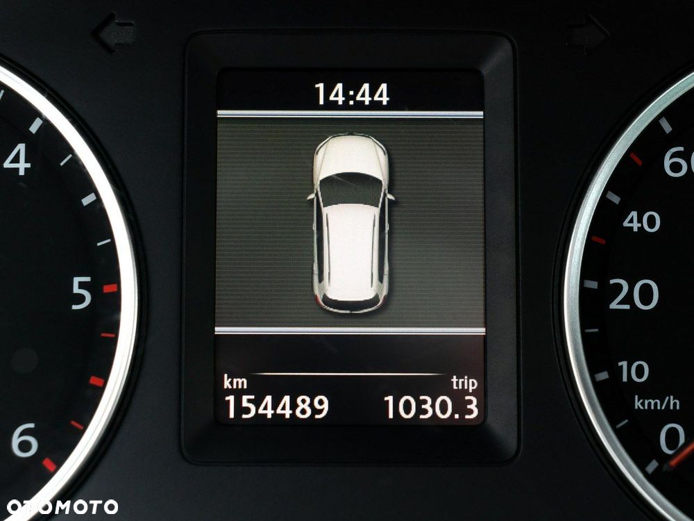 Volkswagen Touran - 16