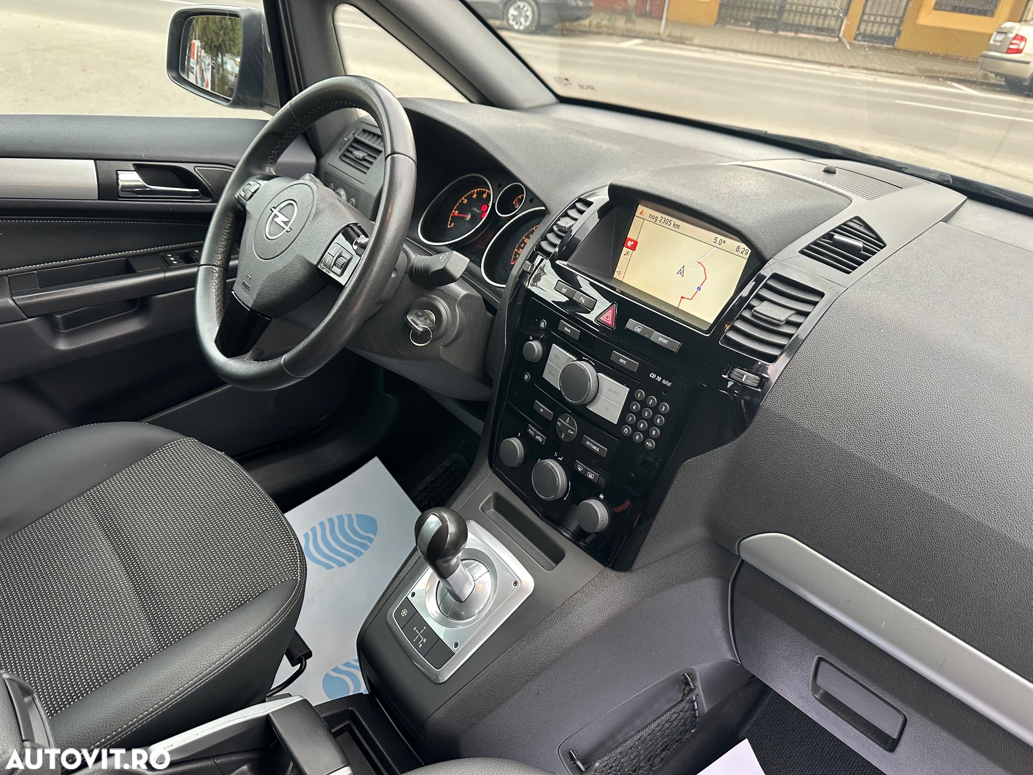 Opel Zafira 1.8 Cosmo Easytronic - 12