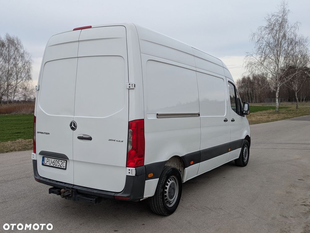 Mercedes-Benz Sprinter - 5