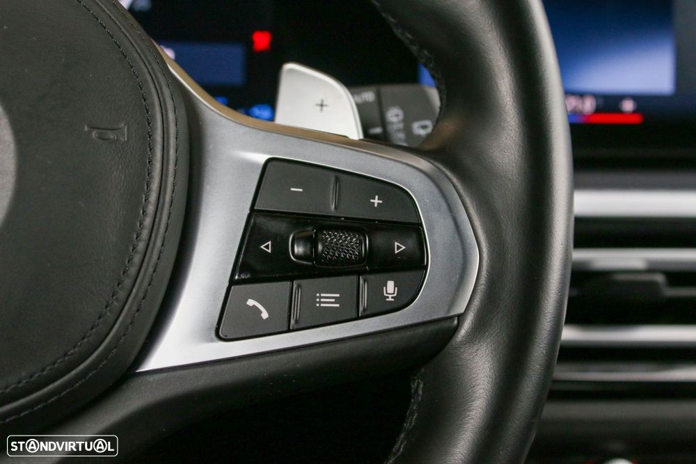 BMW 330 e Pack Desportivo M Auto - 35