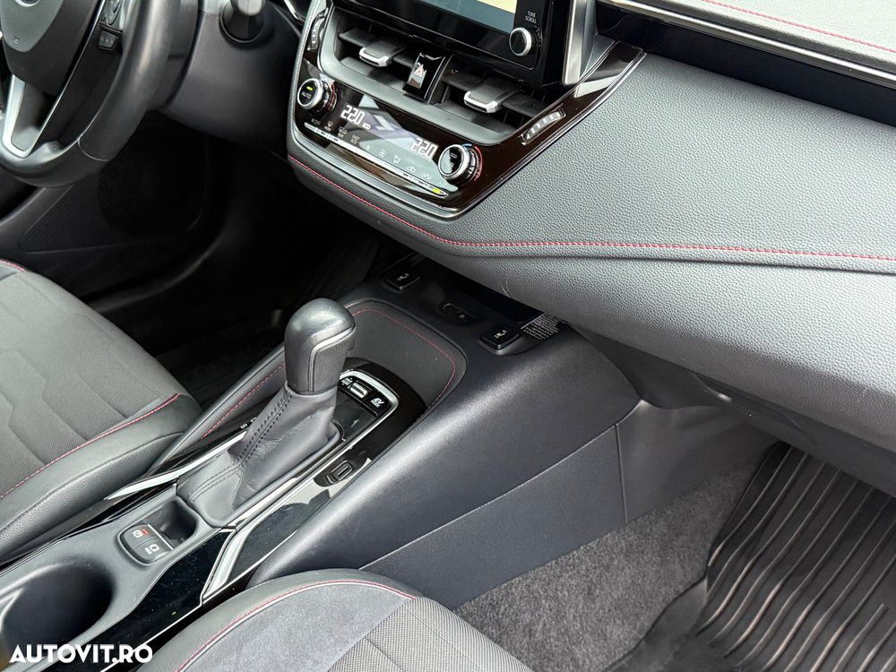 Toyota Corolla 1.8 HSD Dynamic GR Sport - 16