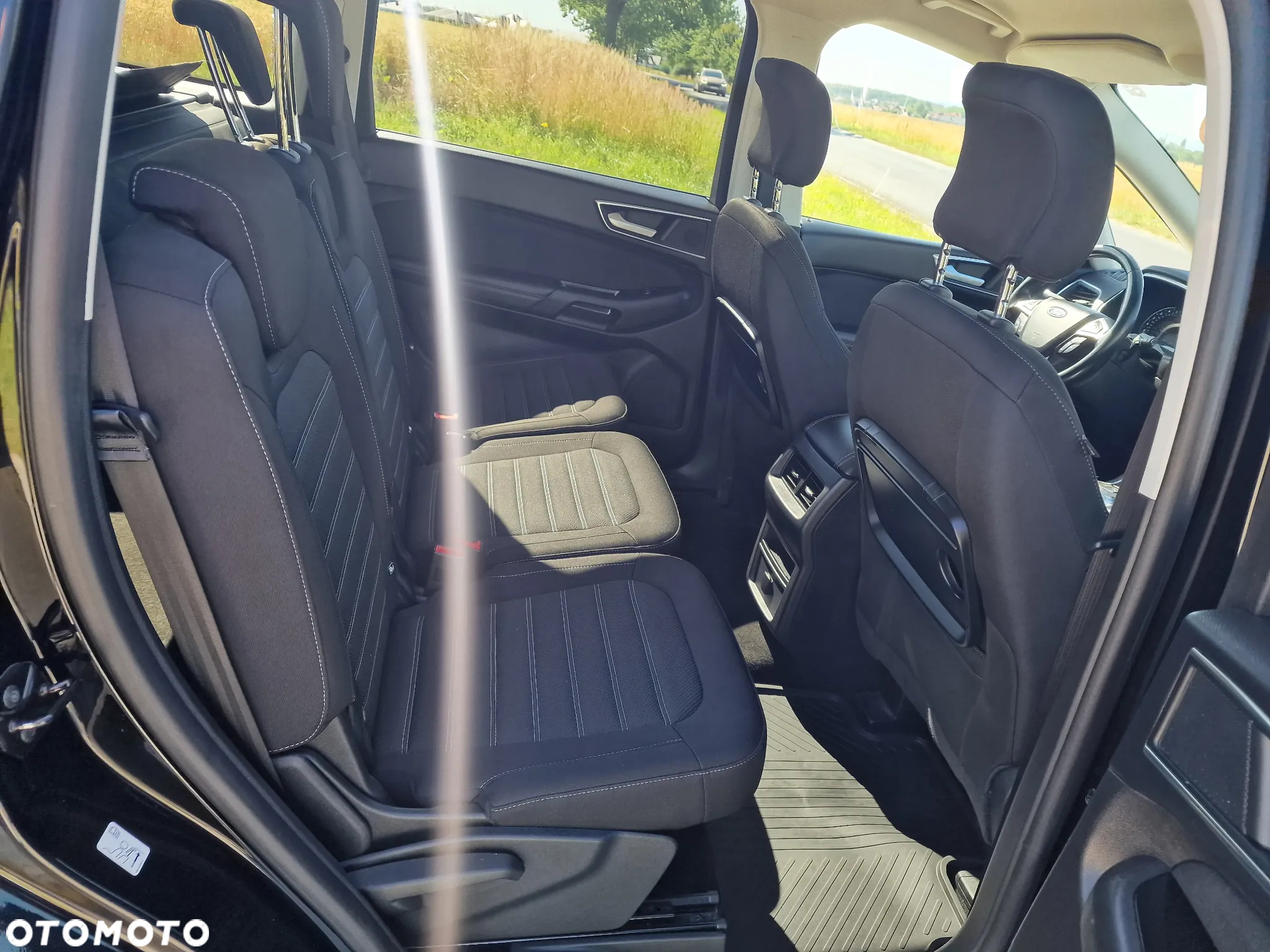 Ford Galaxy 2.0 EcoBlue Twin-Turbo Titanium - 25