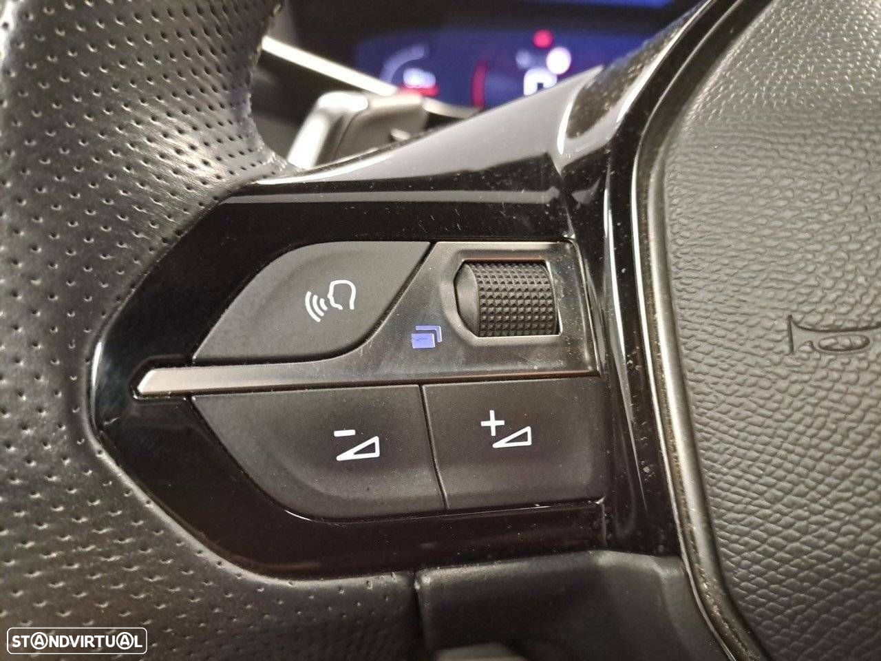Peugeot 2008 1.5 BlueHDi GT EAT8 - 16