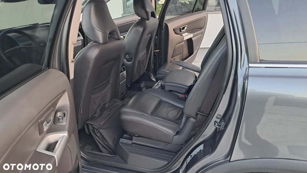 Volvo XC 90 2.4 D5 Executive - 24