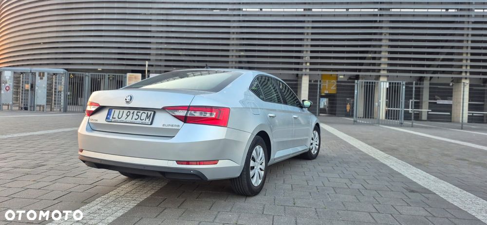 Skoda Superb 1.4 TSI ACTive - 5