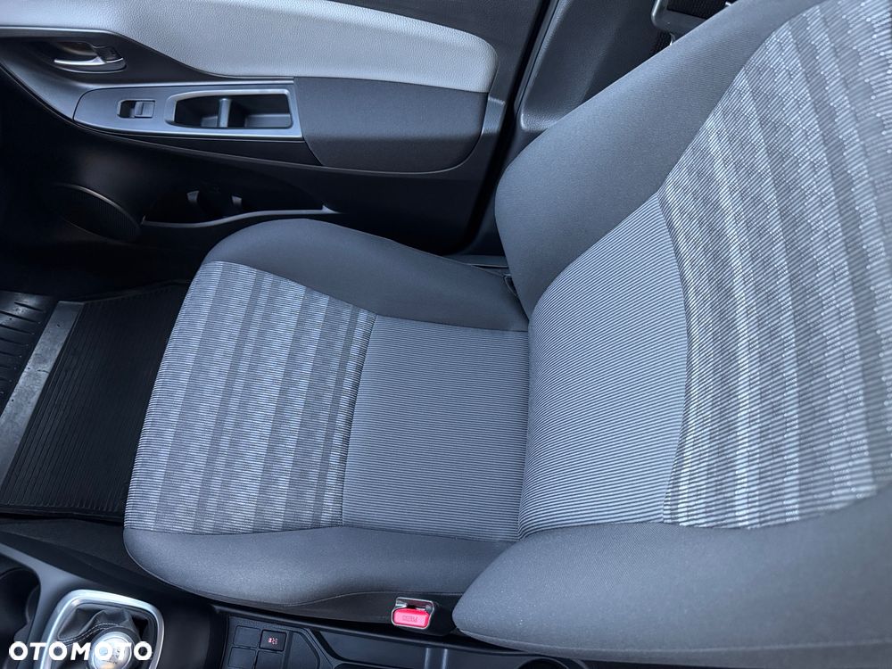 Toyota Yaris 1.0 Active EU6 - 13