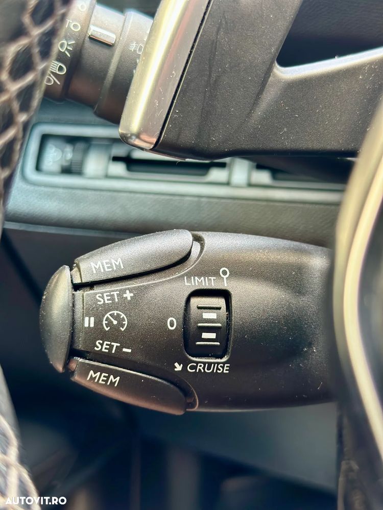 Peugeot 3008 - 21