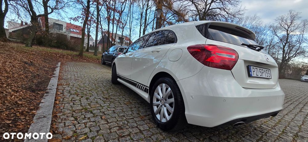 Mercedes-Benz Klasa A 180 7G-DCT Urban - 12