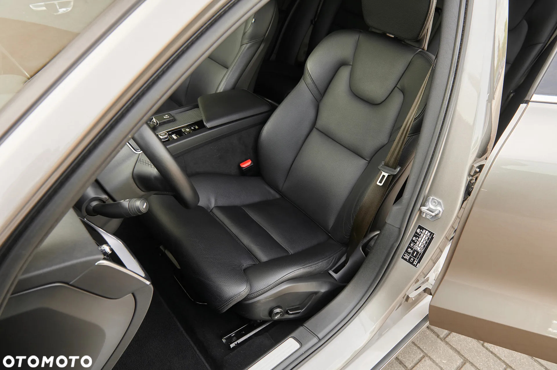 Volvo V60 D3 Momentum Pro - 3