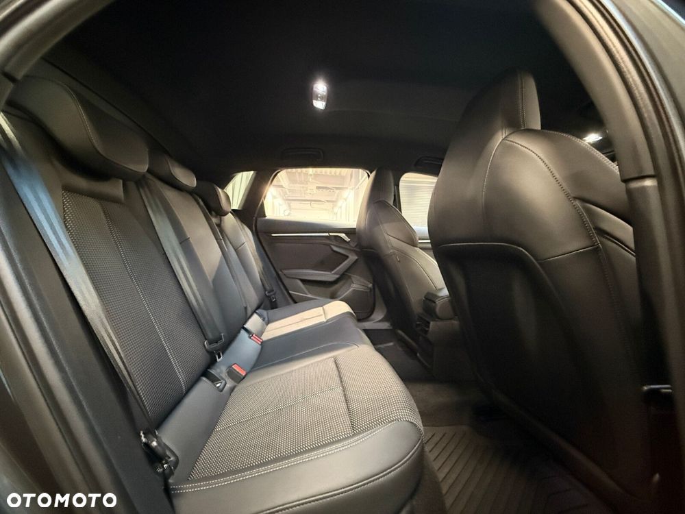 Audi A3 Sportback 35 TFSI mHEV S Line S tronic - 23