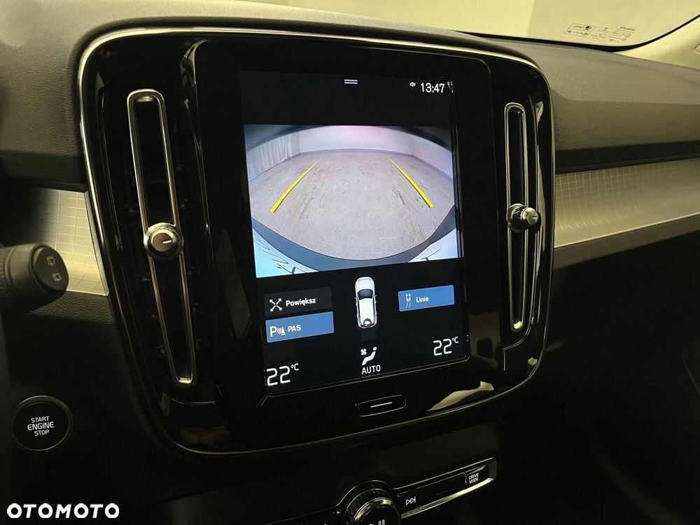 Volvo XC 40 T3 Momentum - 24