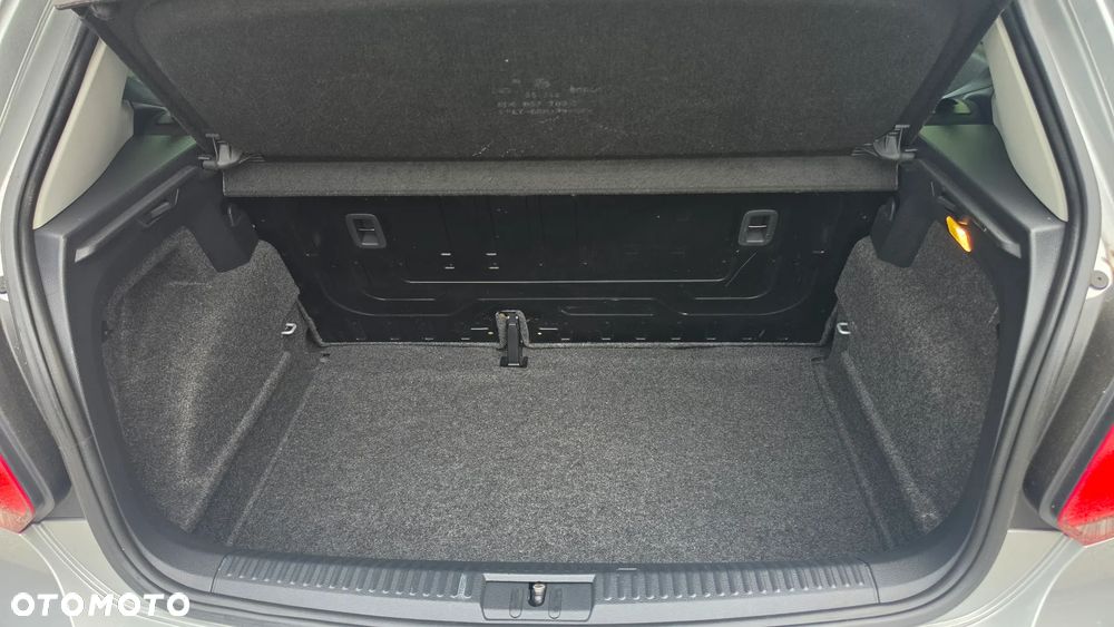 Volkswagen Polo - 17