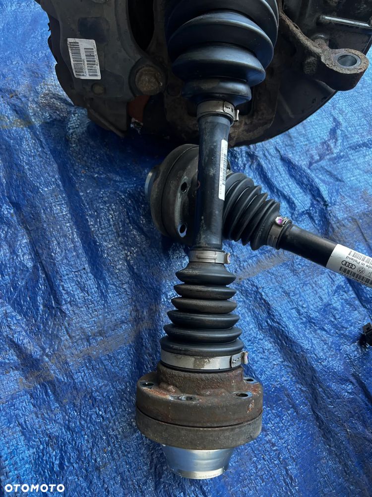 ZWROTNICA AUDI Q7 ZWROTNICA MCPHERSON PRAWY  LEWY AUDI Q7 4,2 TDI - 8