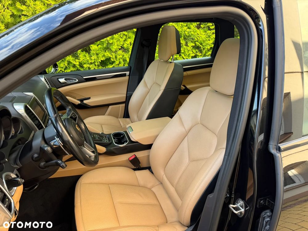 Porsche Cayenne S E-Hybrid - 19
