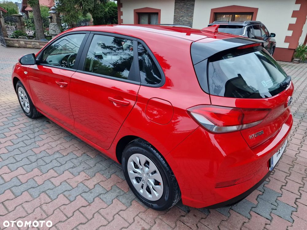 Hyundai i30 1.5 DPI Classic + - 33