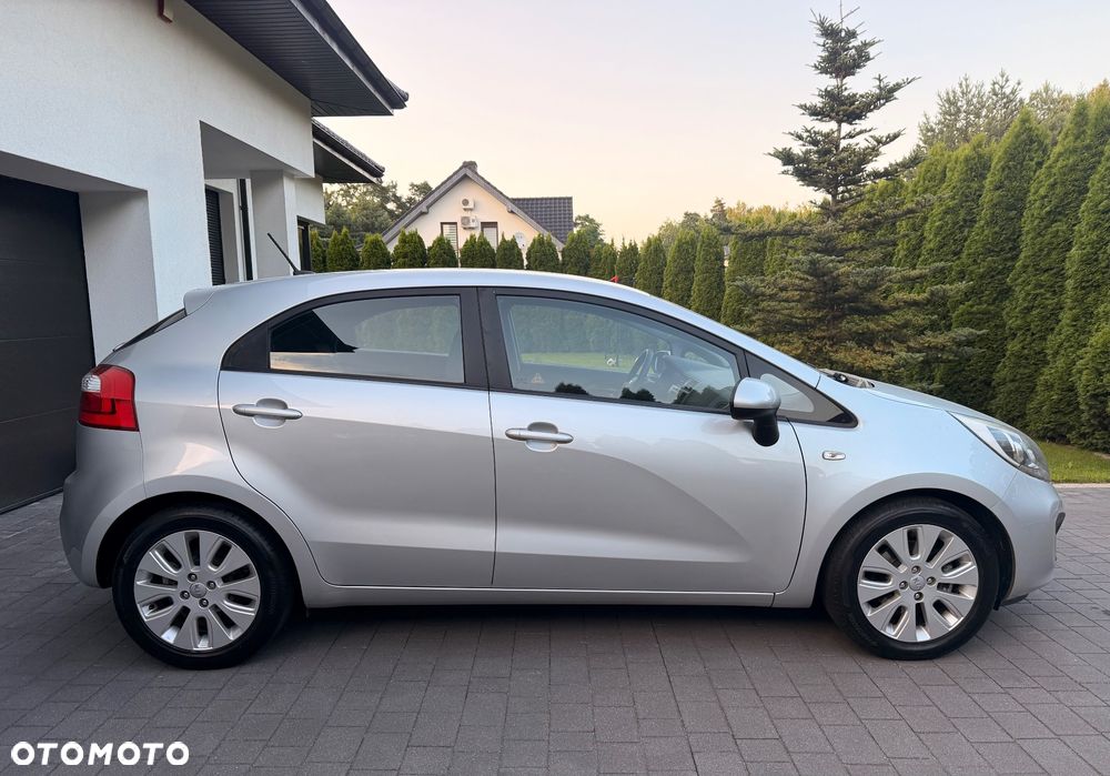 Kia Rio 1.2 Attract - 8