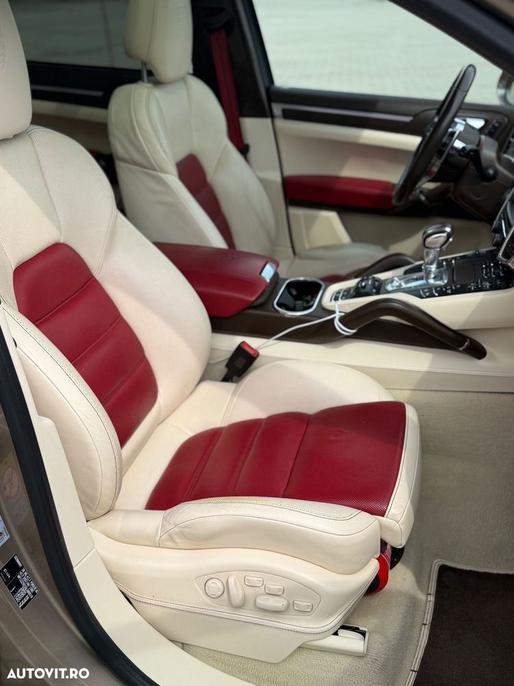 Porsche Cayenne - 11