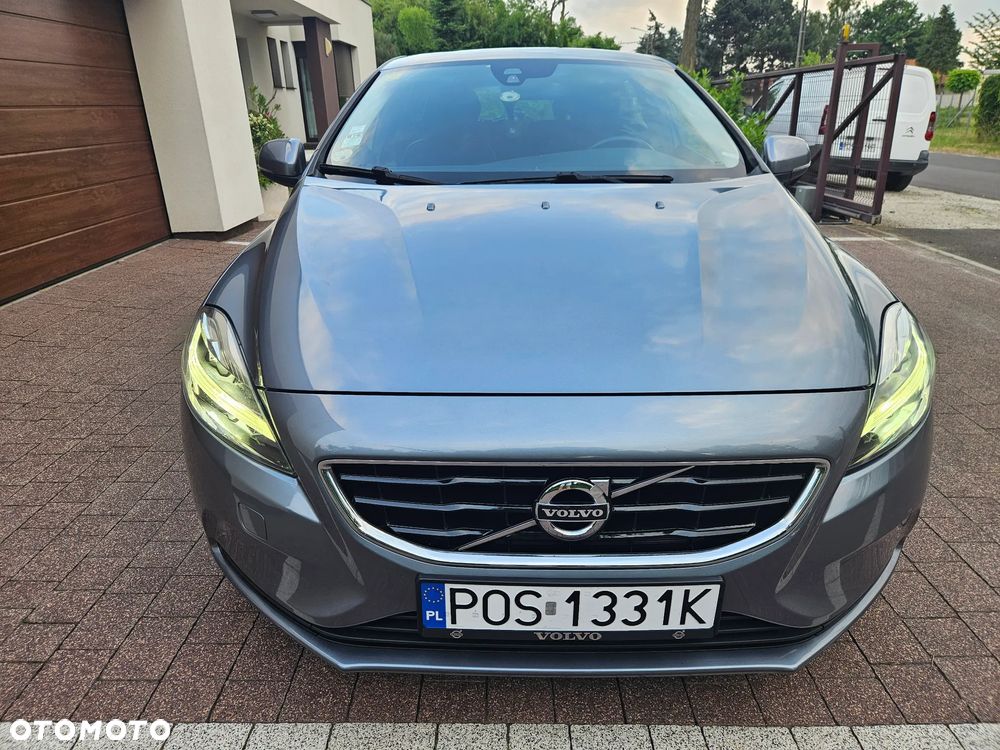 Volvo V40 D2 Momentum - 13