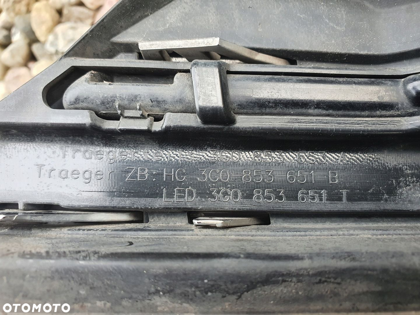 Grill atrapa VW Passat B8 rok 15-19 - 5