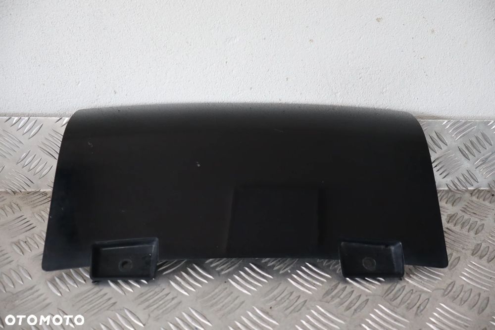ZAŚLEPKA HAKA ZDERZAK TYŁ AUDI Q5 I 8R0807819H - 1