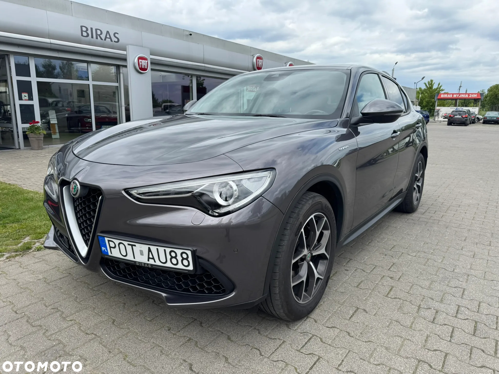 Alfa Romeo Stelvio 2.0 Turbo 16V AT8-Q4 Sprint - 2