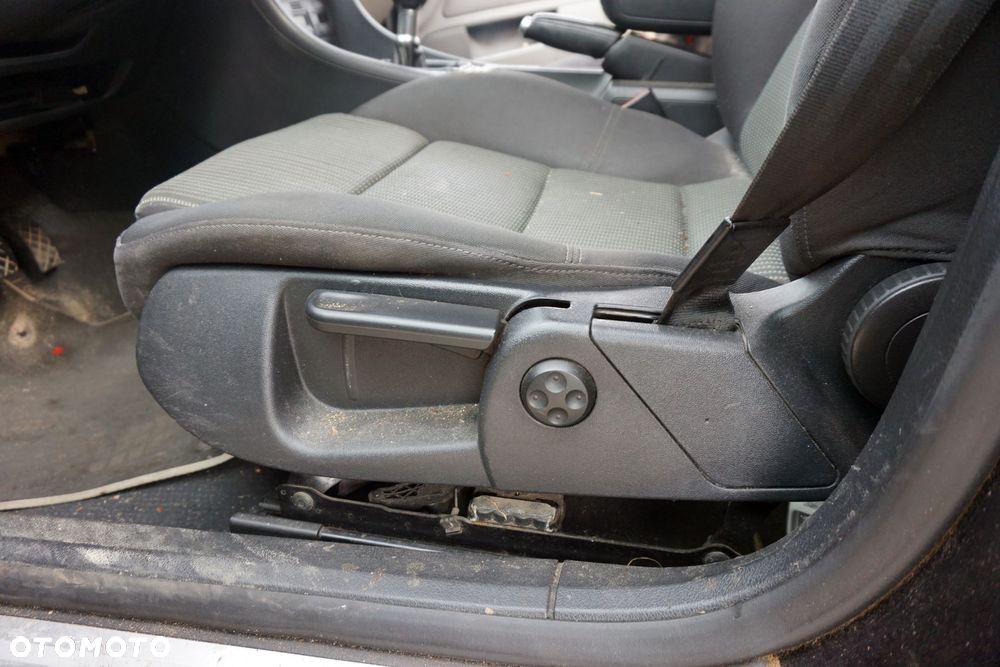 FOTEL PRZEDNI LEWY A4 B7 KOMBI  AUDI 2004-2008 - 3
