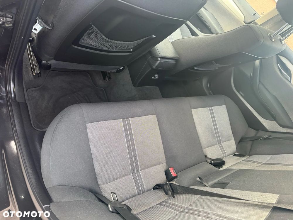 BMW X1 xDrive18d - 8