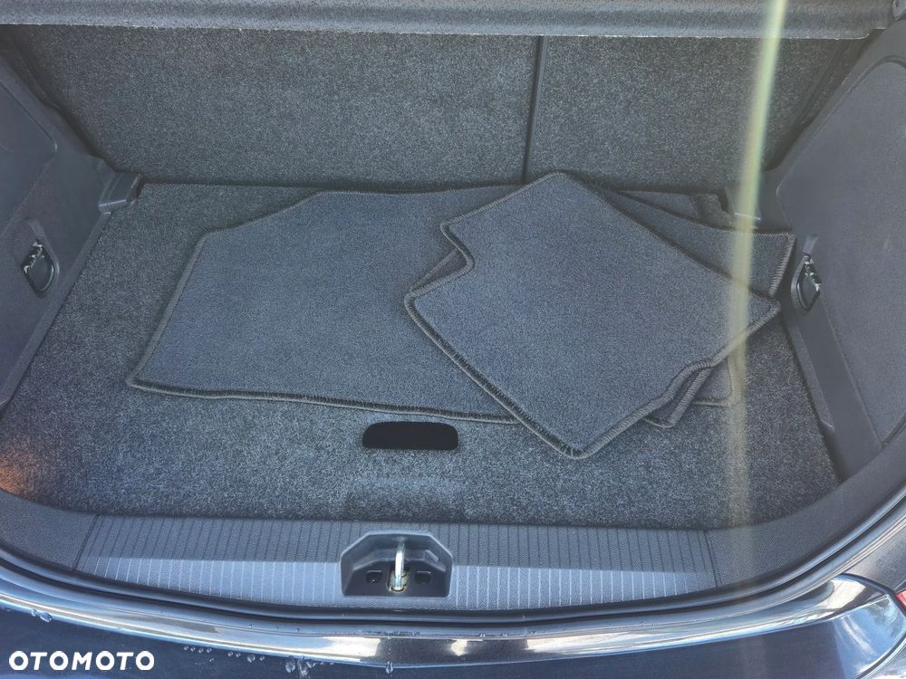 Opel Corsa 1.4 Color Edition - 32