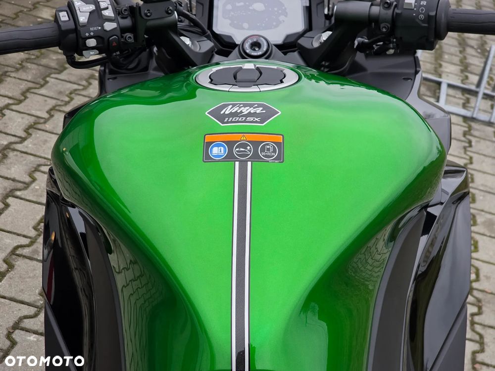 Kawasaki Ninja 1000 SX - 15